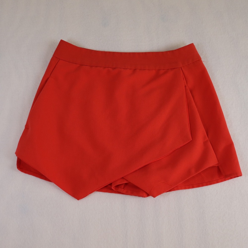 Asymmetrical Skort Women's Small Red Preppy Chic Minimalist Preppy Chic Mod Bold